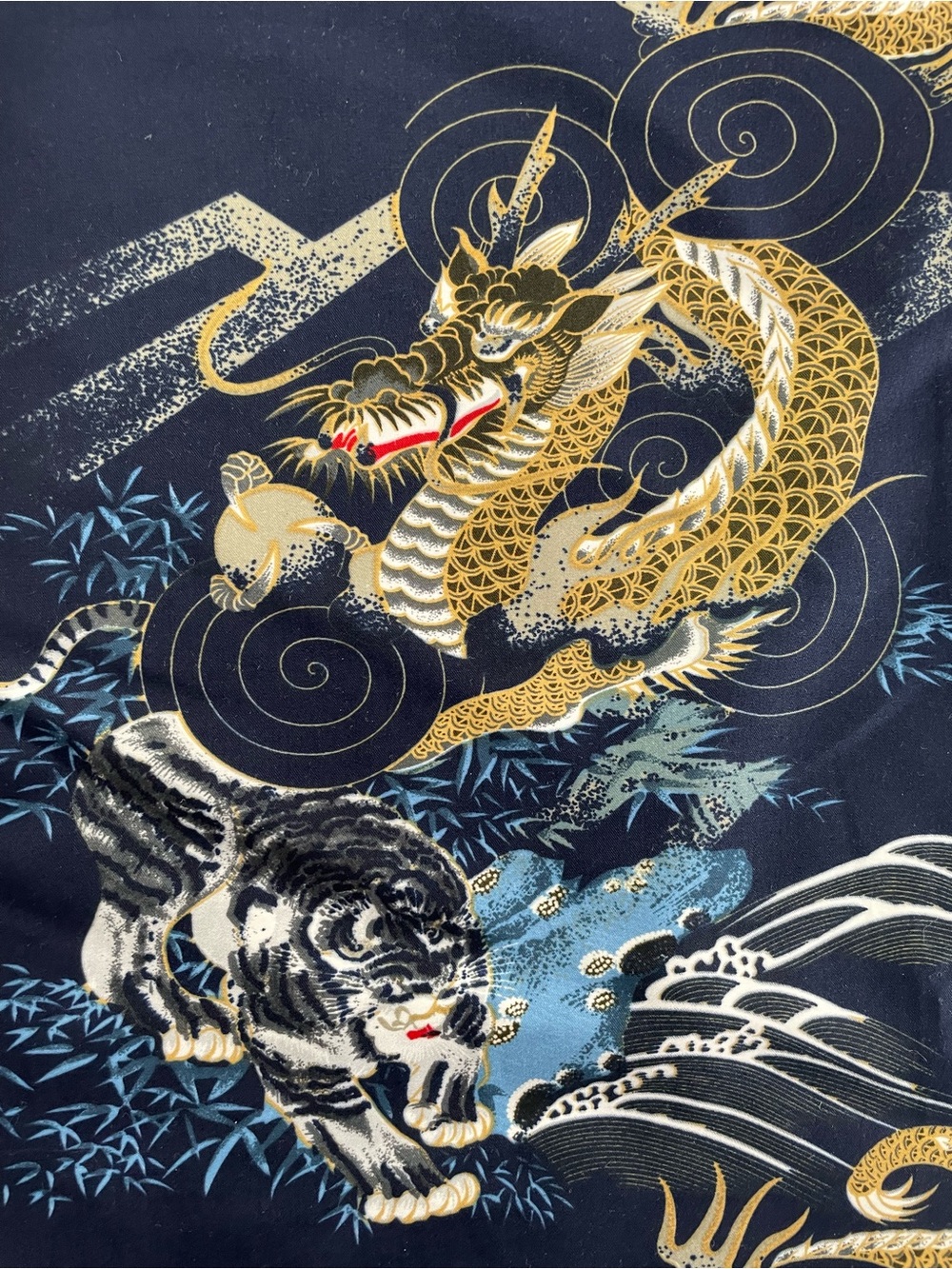 YAGO ASIAN Dragon And Tiger Shirt Mens 2XL Button Up Short Sleeve Hawaiian Aloha